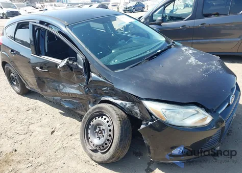 2012 Ford Focus Se z USA, uszkodzony, nr VIN 1FAHP3K23CL109723